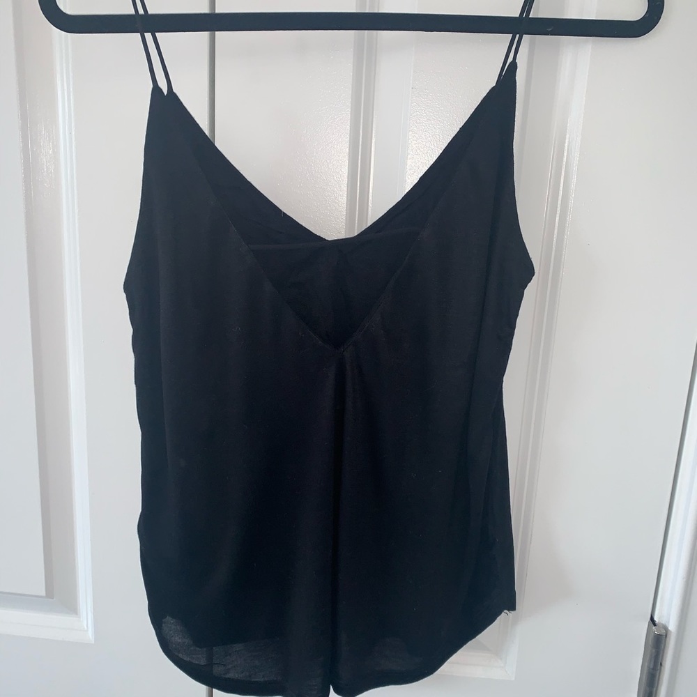 H&M basic black tank - Picture 2 of 2